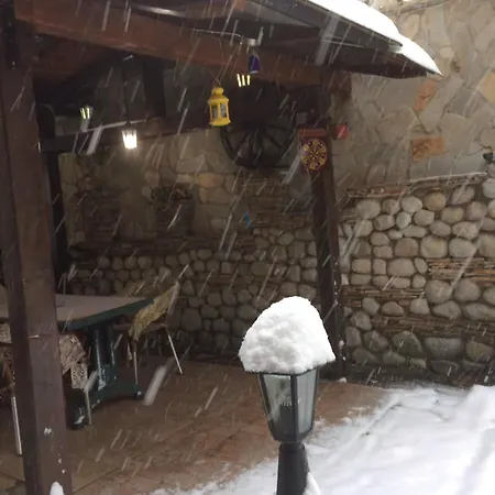 Kralev Dvor فندق 3*