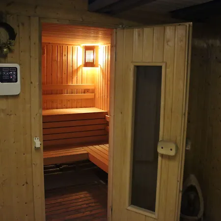 Kralev Dvor فندق 3*